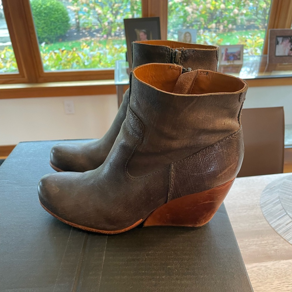 Kork-Ease Hattie Bootie Navy 8.5